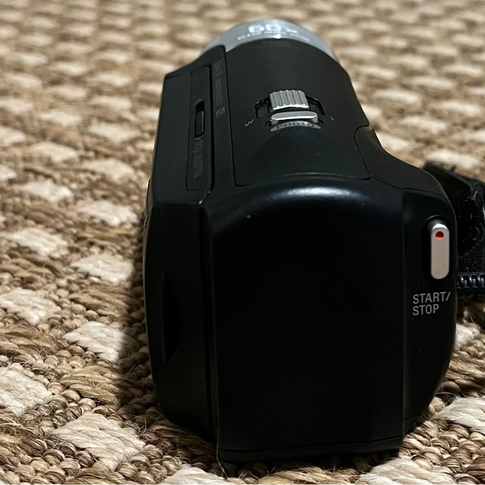 Sony camcorder zeiss